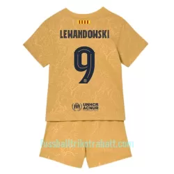 Günstige FC Barcelona Lewandowski 9 Kindertrikot Auswärts 2022/23 Kurzarm Günstige FC Barcelona Lewandowski 9 Kindertrikot Auswärts 2022/23 Kurzarm