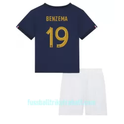Günstige Frankreich Karim Benzema 19 Kindertrikot Heim WM 2022 Kurzarm Günstige Frankreich Karim Benzema 19 Kindertrikot Heim WM 2022 Kurzarm