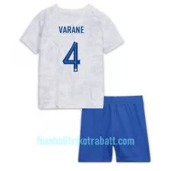 Günstige Frankreich Raphael Varane 4 Kindertrikot Auswärts WM 2022 Kurzarm Günstige Frankreich Raphael Varane 4 Kindertrikot Auswärts WM 2022 Kurzarm