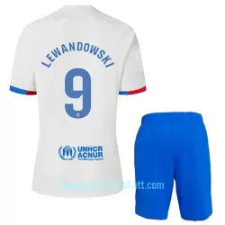 Günstige FC Barcelona Lewandowski 9 Kindertrikot Auswärts 2023/24 Kurzarm Günstige FC Barcelona Lewandowski 9 Kindertrikot Auswärts 2023/24 Kurzarm