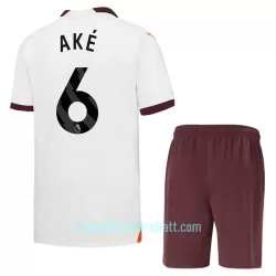 Günstige Manchester City Ake 6 Kindertrikot Auswärts 2023/24 Kurzarm Günstige Manchester City Ake 6 Kindertrikot Auswärts 2023/24 Kurzarm