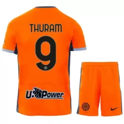 Günstige Inter Mailand Thuram 9 Kindertrikot Ausweich 2023/24 Kurzarm Günstige Inter Mailand Thuram 9 Kindertrikot Ausweich 2023/24 Kurzarm