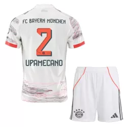 Günstige FC Bayern München Dayot Upamecano 2 Kindertrikot Auswärts 2025/26 Kurzarm Günstige FC Bayern München Dayot Upamecano 2 Kindertrikot Auswärts 2025/26 Kurzarm