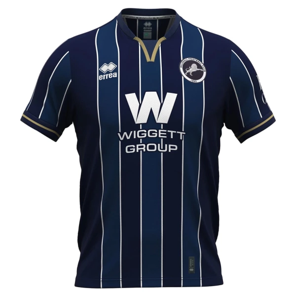 Günstige Millwall Herrentrikot Heim 2026/27 Kurzarm Günstige Millwall Herrentrikot Heim 2026/27 Kurzarm
