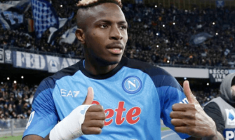 Osimhen könnte eine neue Hoffnung für Manchester Uniteds Angriffsreihe werden Osimhen könnte eine neue Hoffnung für Manchester Uniteds Angriffsreihe werden