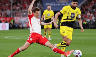 Bayern 0:2 Dortmund, 13 Punkte Rückstand auf den Spitzenplatz Bayern 0:2 Dortmund, 13 Punkte Rückstand auf den Spitzenplatz