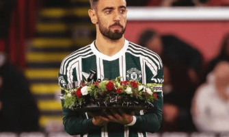 Hommage an die Legende! Hommage an den großartigen Bobby Charlton! Hommage an die Legende! Hommage an den großartigen Bobby Charlton!