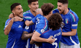 Italien dreht das Spiel, nachdem der Gegner in 23 Sekunden ein Tor erzielt hatte