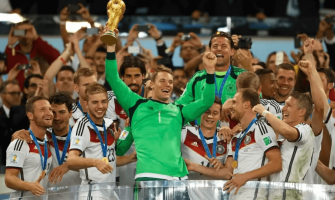 Manuel Neuer gibt seinen Rücktritt aus der deutschen Nationalmannschaft bekannt Manuel Neuer gibt seinen Rücktritt aus der deutschen Nationalmannschaft bekannt
