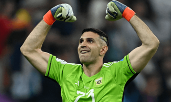 Martinez ist zweifellos der beste Torhüter der Welt Martinez ist zweifellos der beste Torhüter der Welt